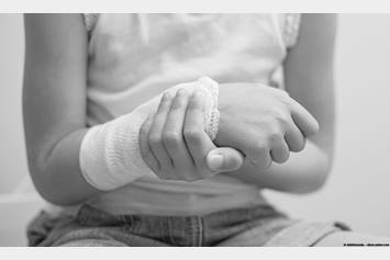 Child with broken wrist