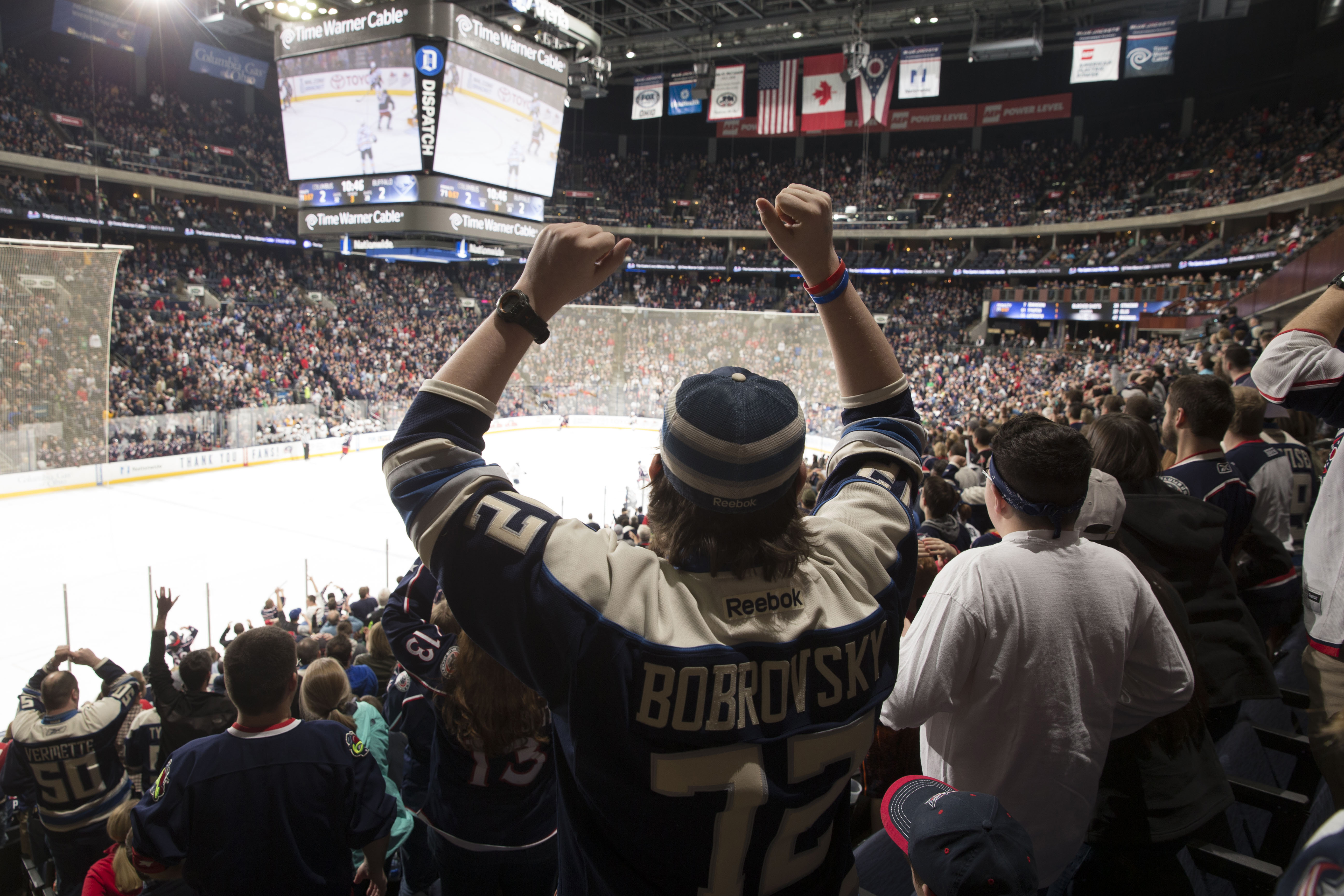 blue jackets fan cheering