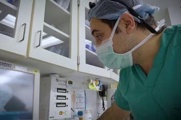 Dr Khansa