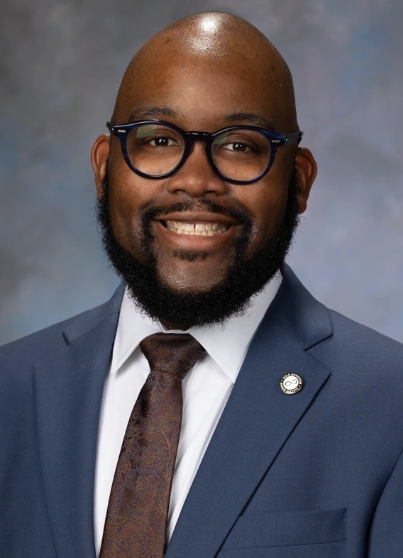 Na'il Scoggins, MD