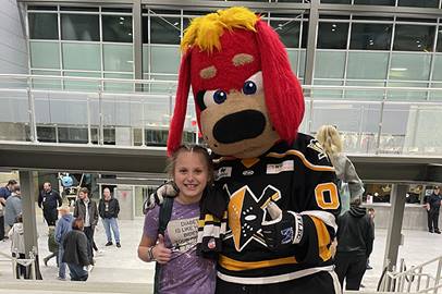 Jaselyn and mascot