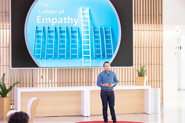 DISCOVERYx 2021 speaker