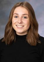portrait of Maddie Lewis