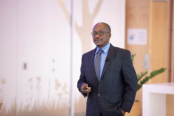 DISCOVERYx 2021 speaker